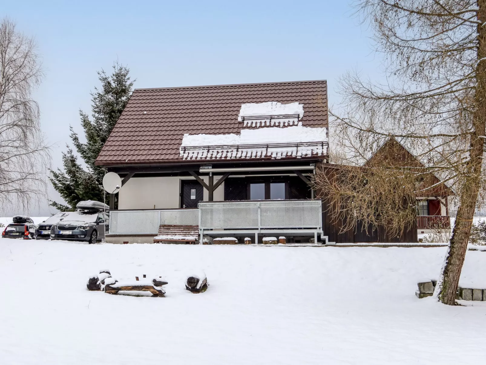 Holiday Hill 53 - Outside