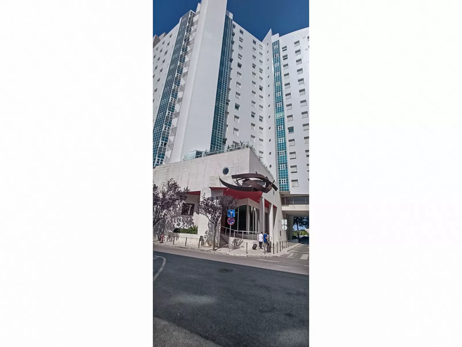 Expo Oriente Lis - Outside