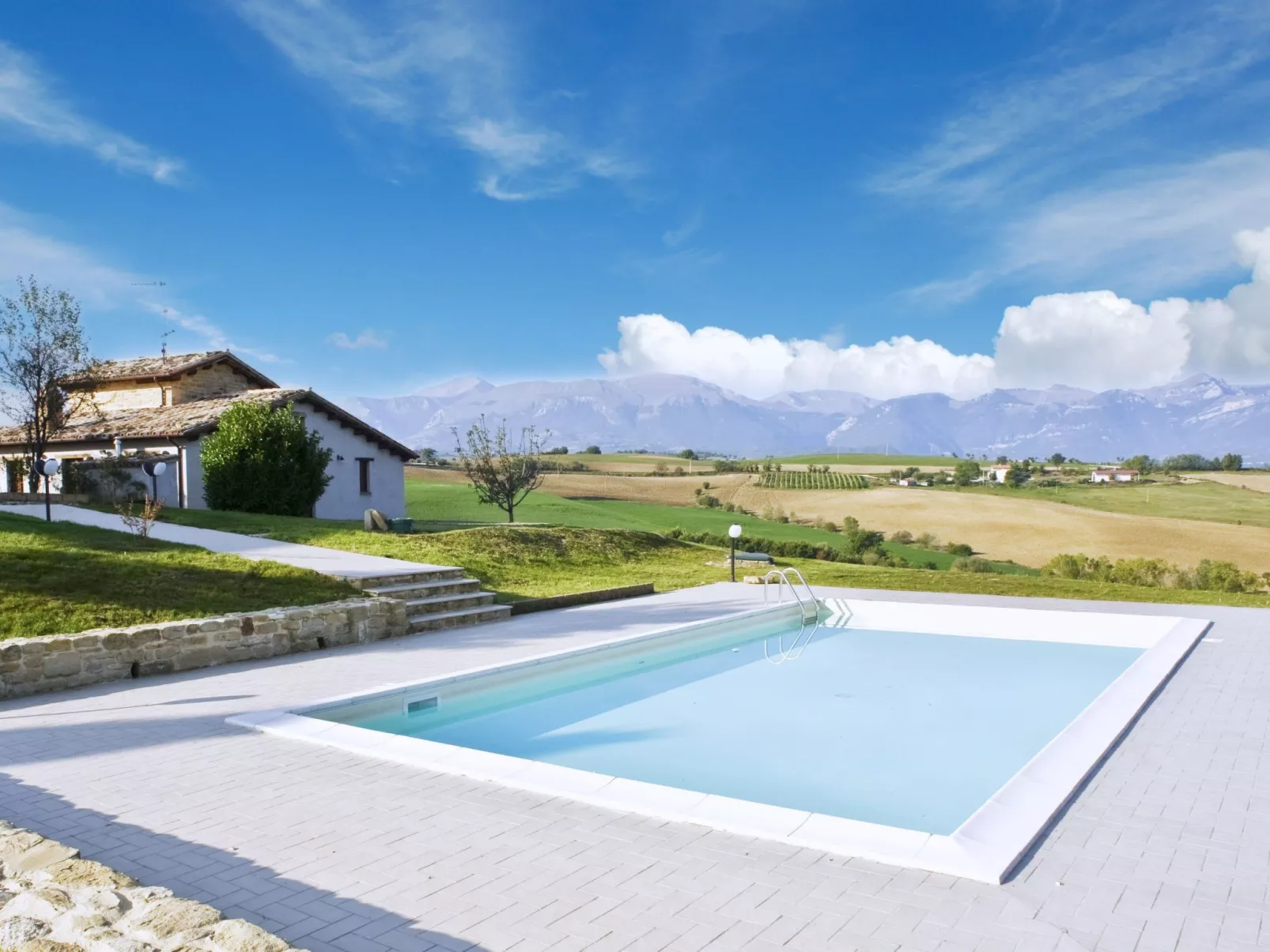 Il Casolare e il Fienile - Draußen