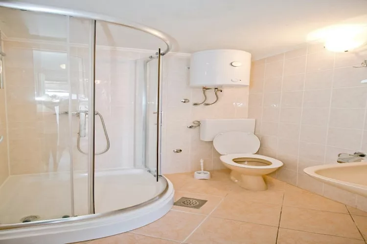 Apartments Ane - Two Bedroom Apartment with Terrace and Sea View - Badezimmer