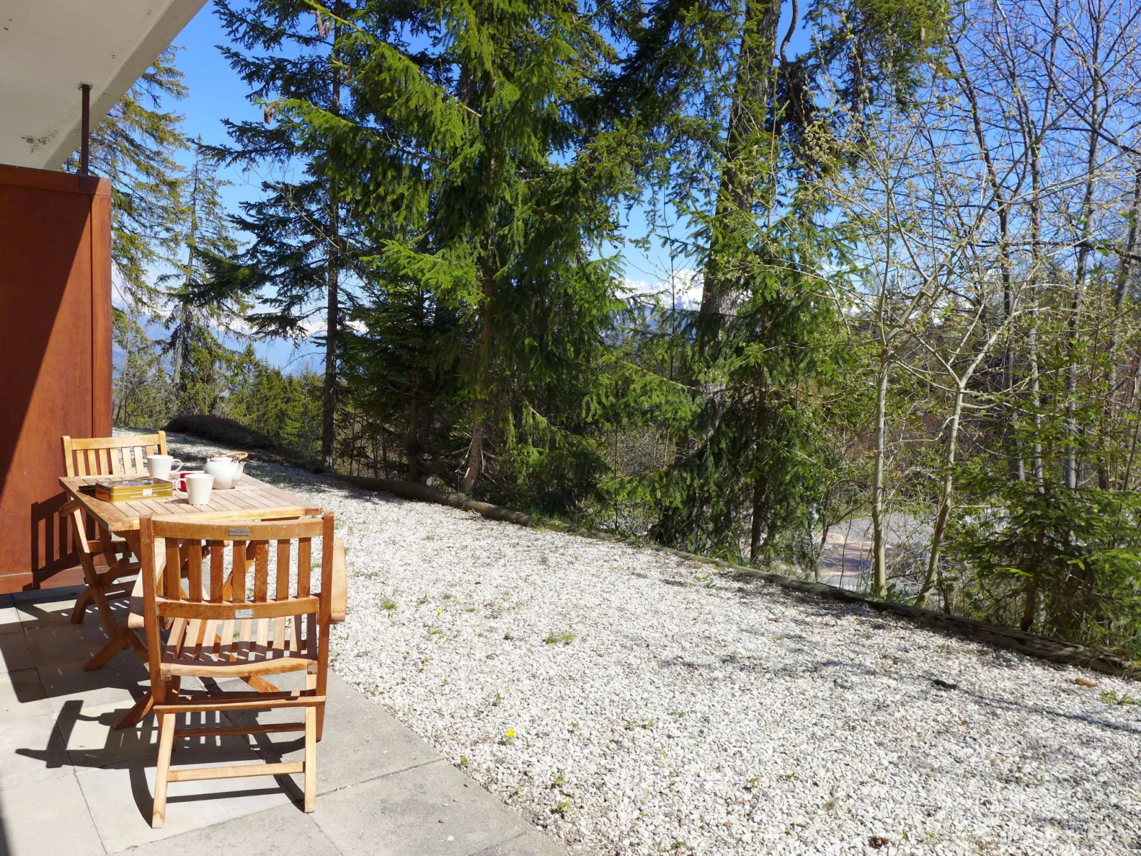 Andrea B15 - Outside