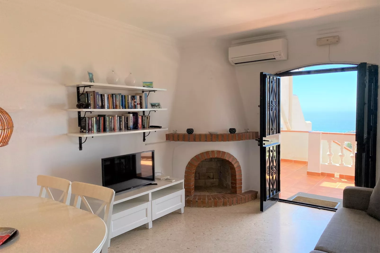 Capuchinos 85 San Juan Capistrano by Casasol - Salon