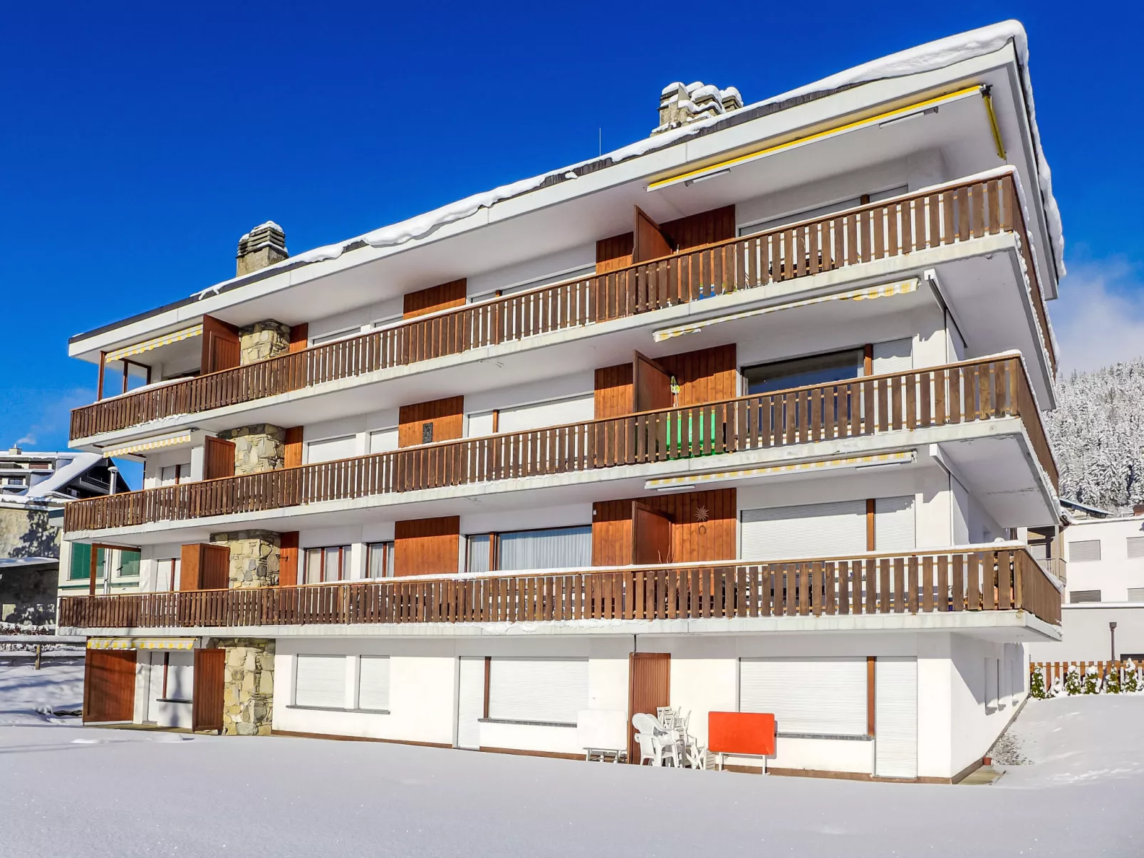 Andrea B15 - Outside