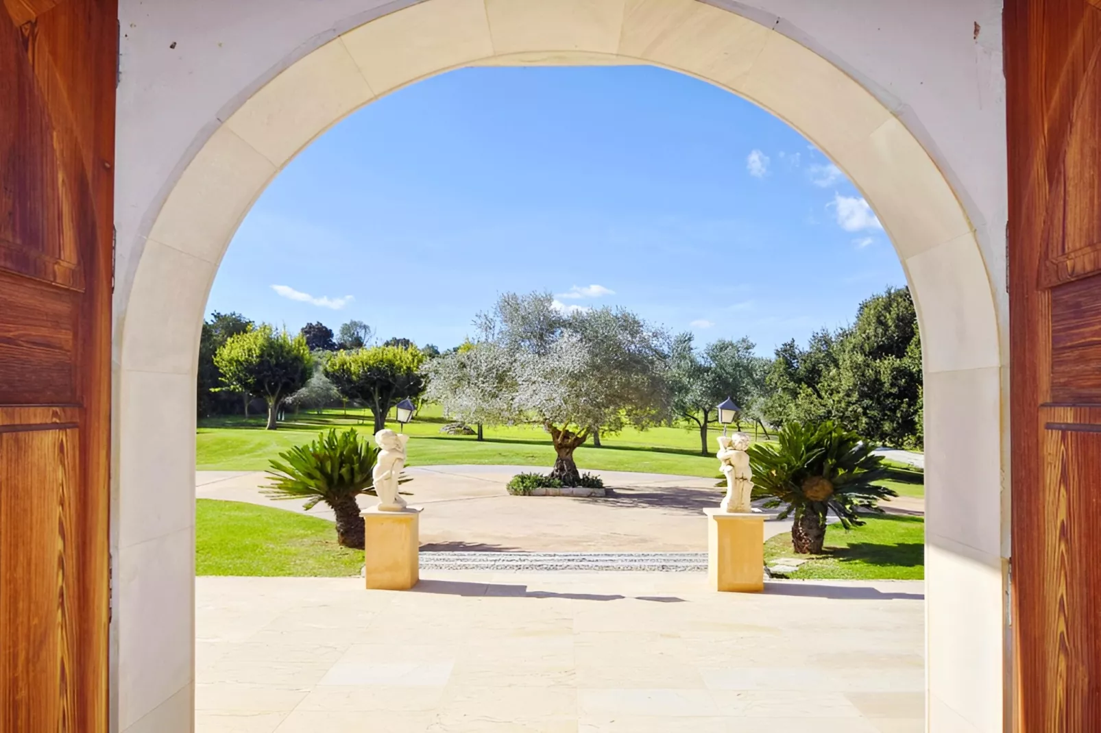 LLUM - Aussicht Sommer