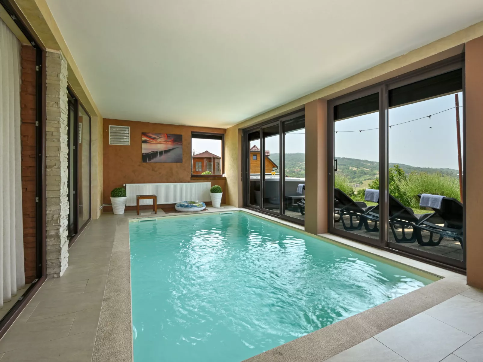 Divinus Holiday House