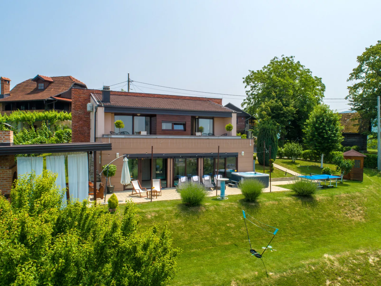Divinus Holiday House - Dehors
