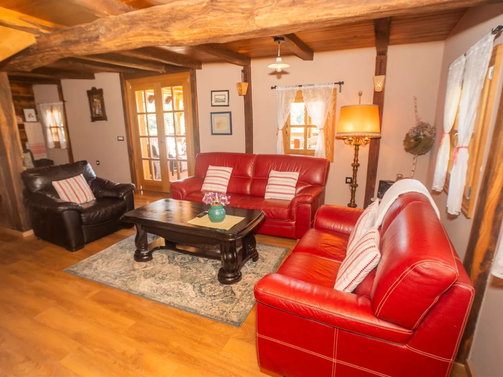 House Tri srca - Inside