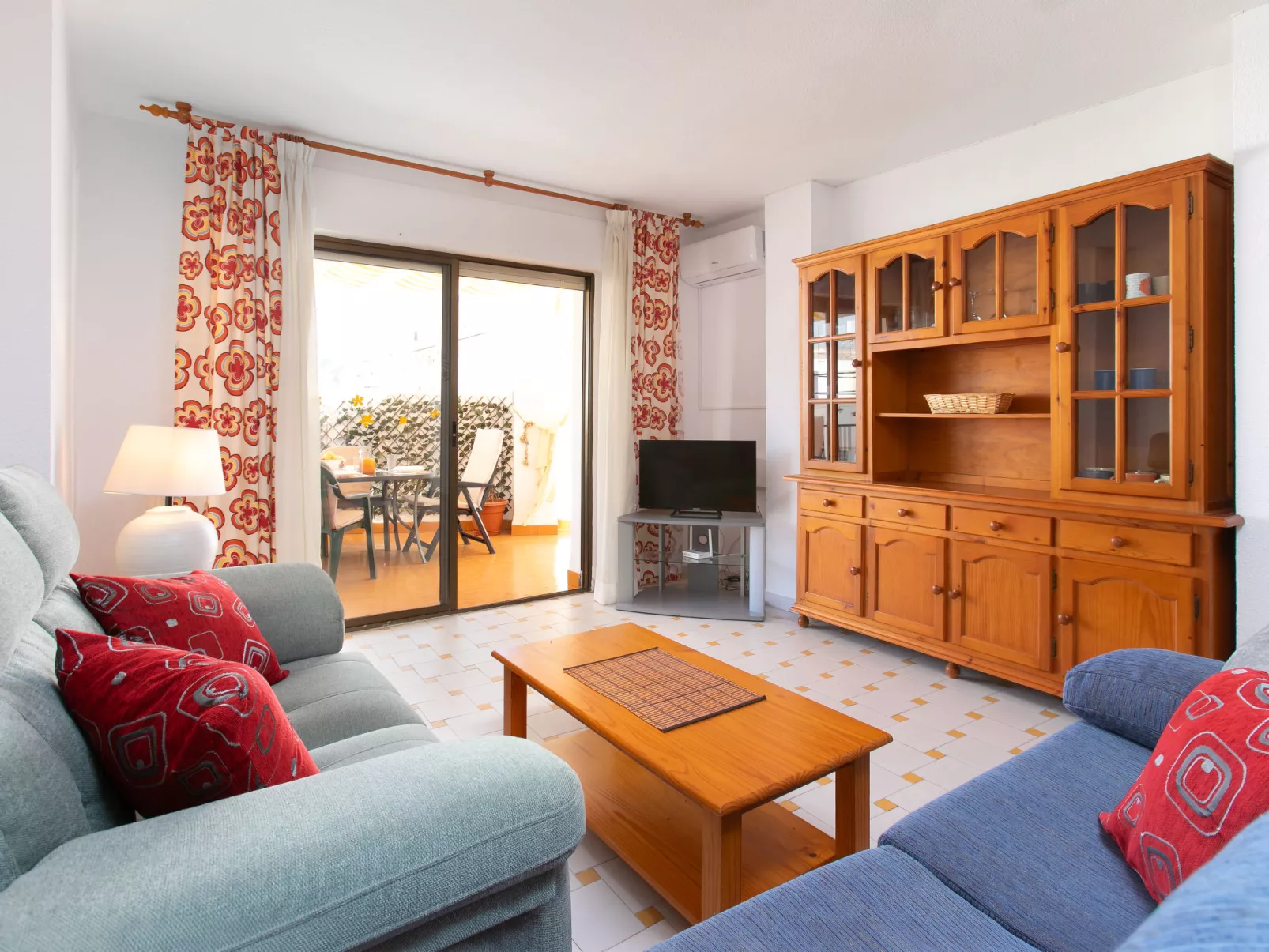 Happy House - Dedans