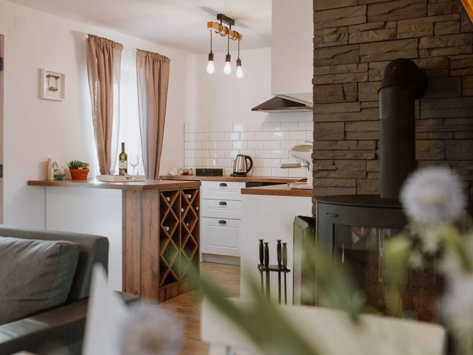 House The View - Inside