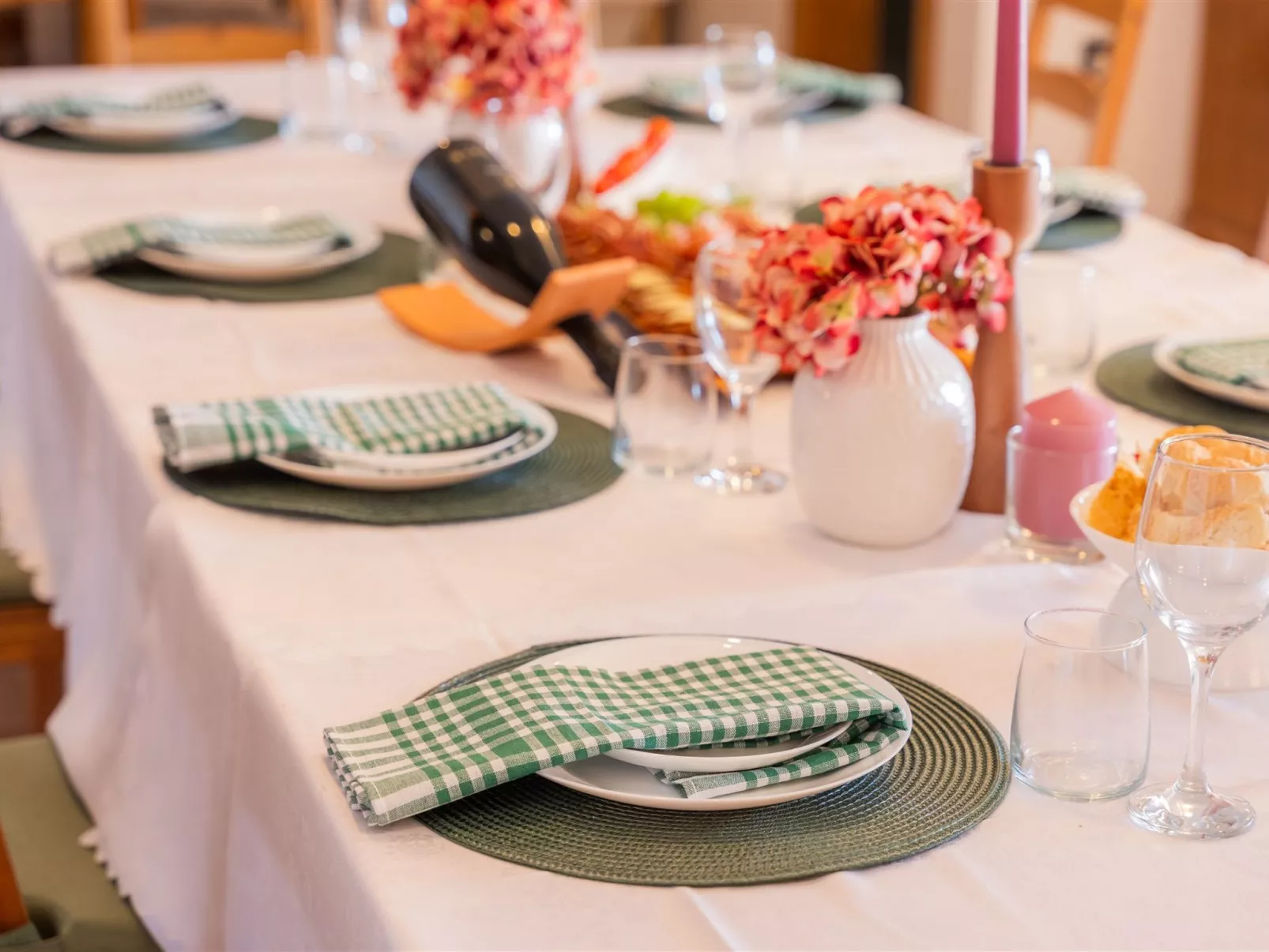 House Tri srca - Inside