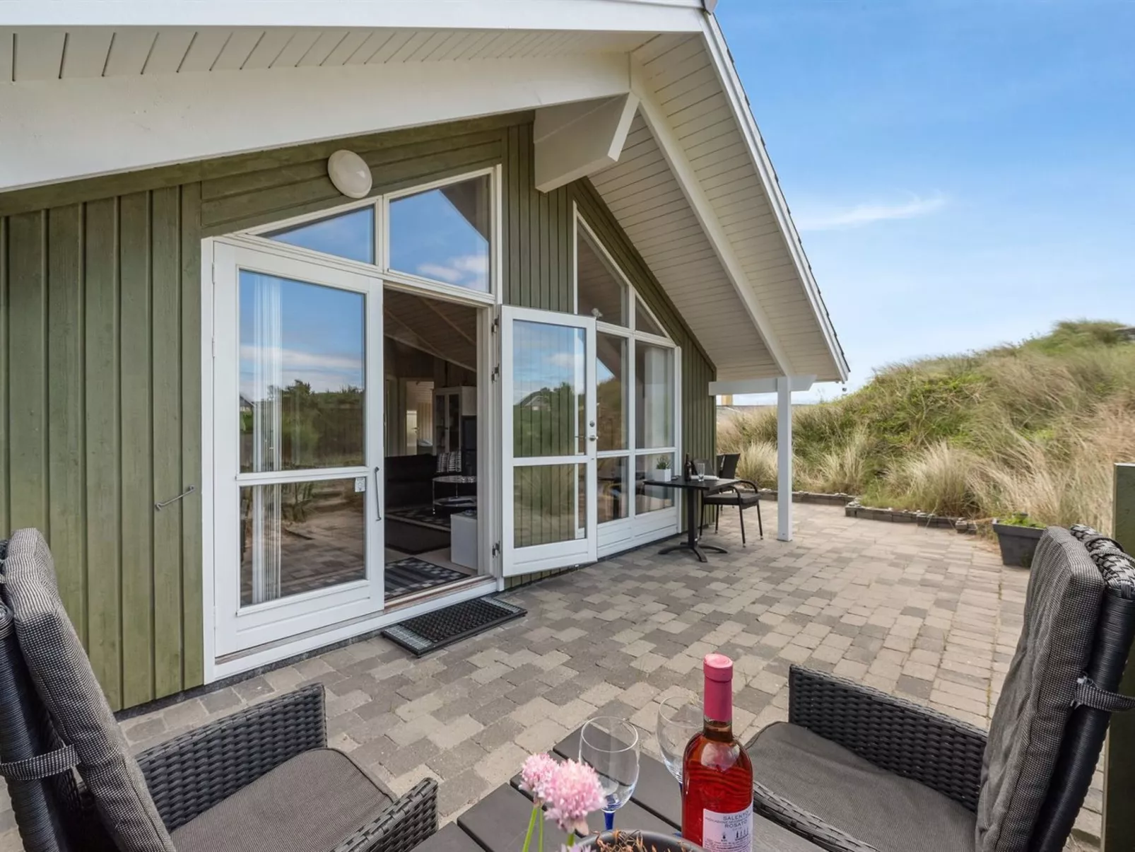 "Finnja" - 400m from the sea - Outside