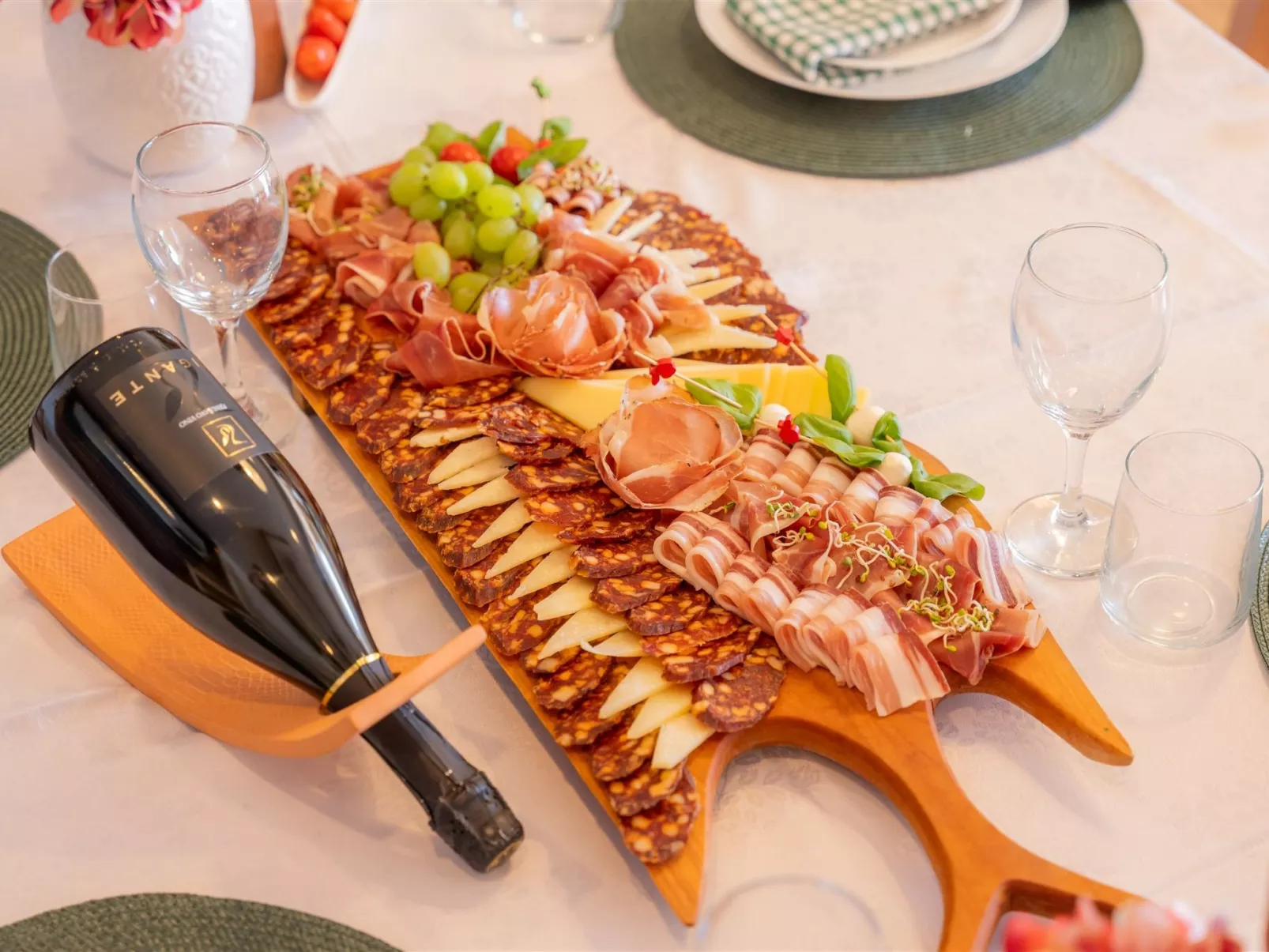 House Tri srca - Inside