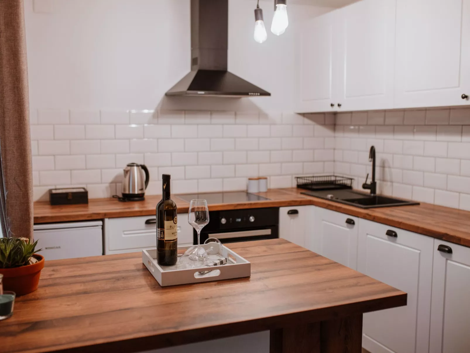 House The View - Inside