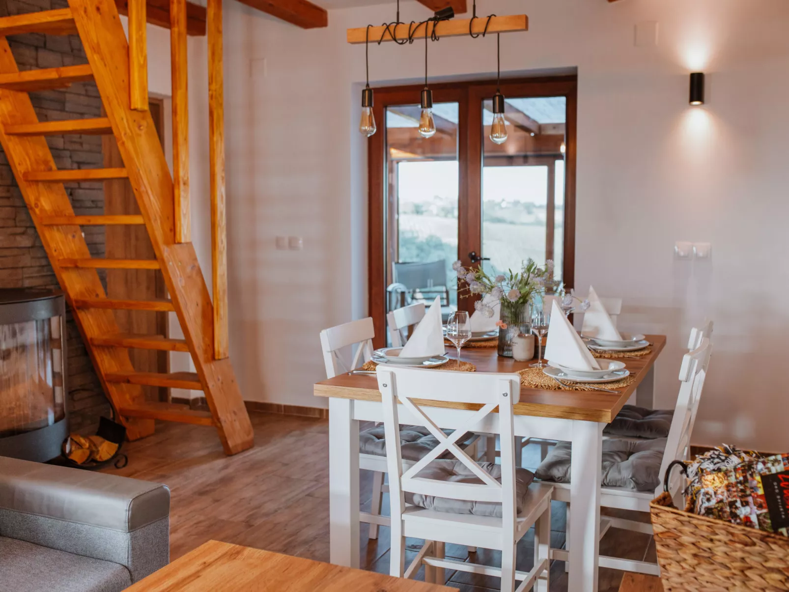 House The View - Inside