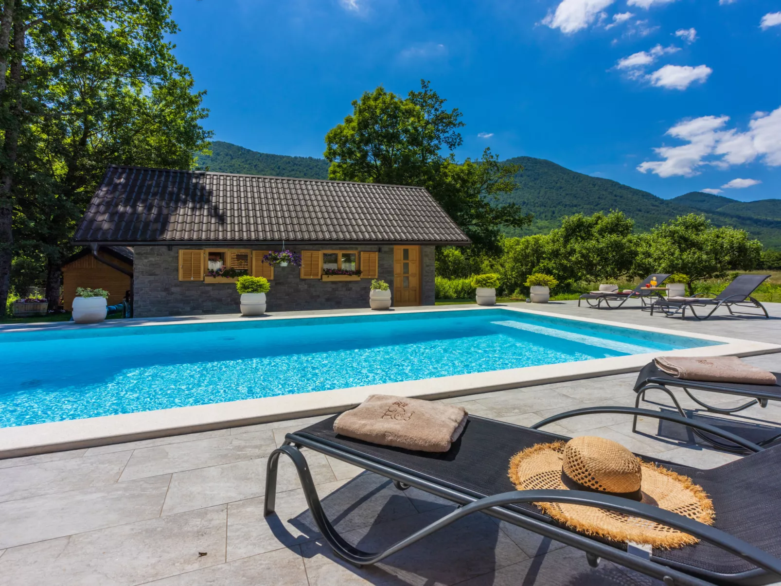 House Mali Medo - Dehors