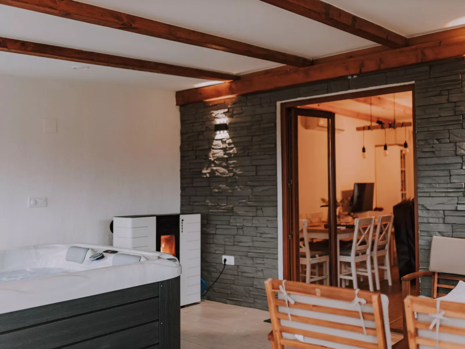 House The View - Inside