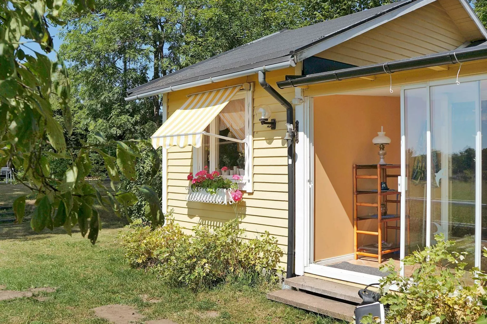 4 person holiday home in HÄSTVEDA