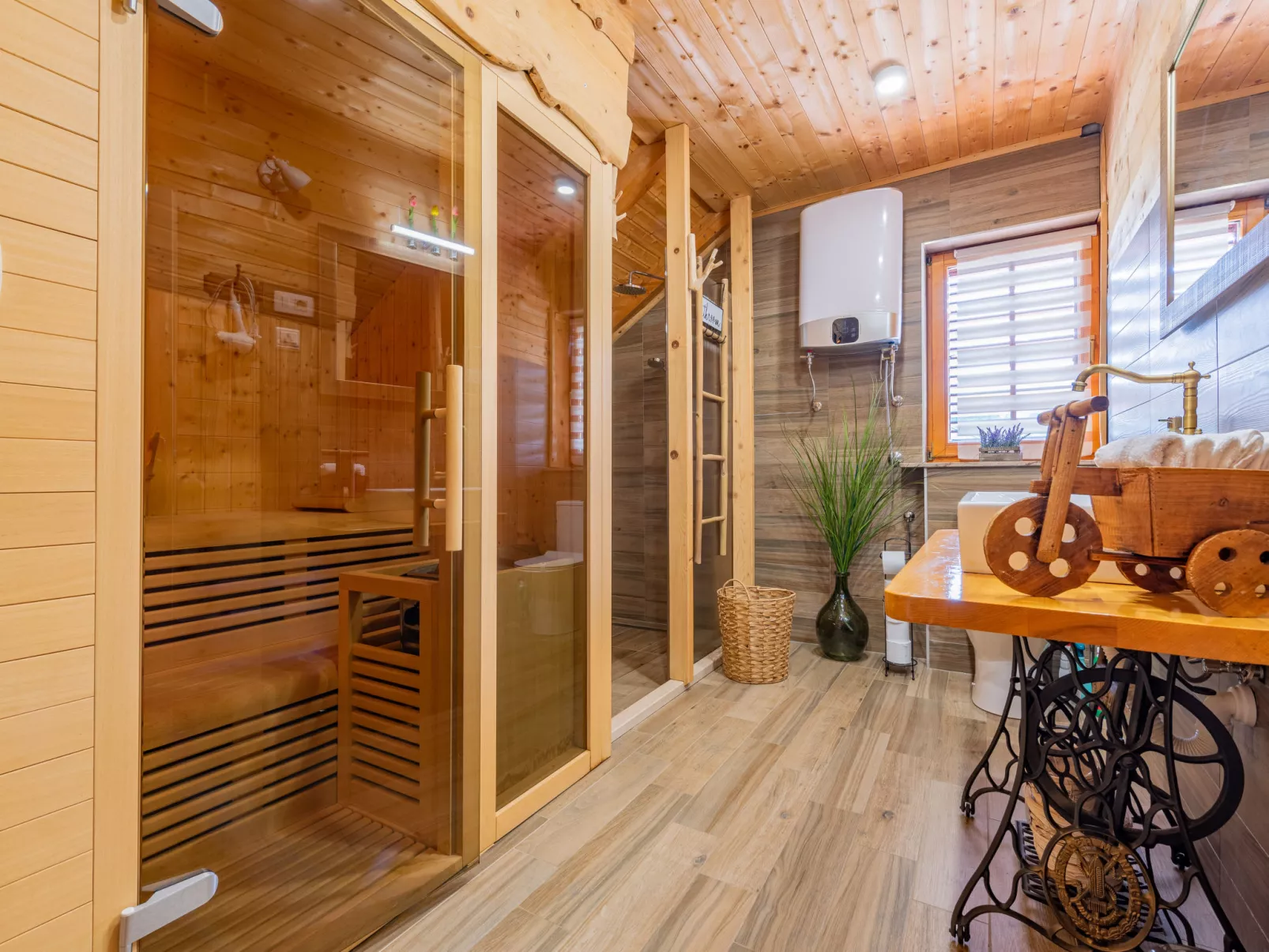 House Mazini - Drinnen