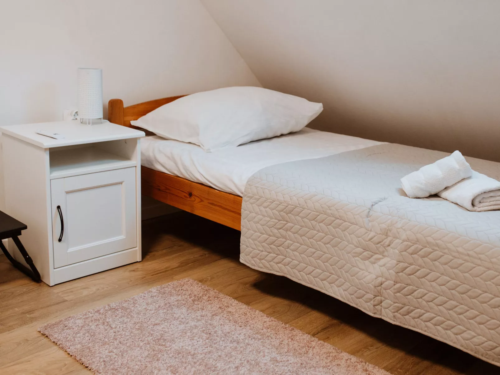 House The View - Inside