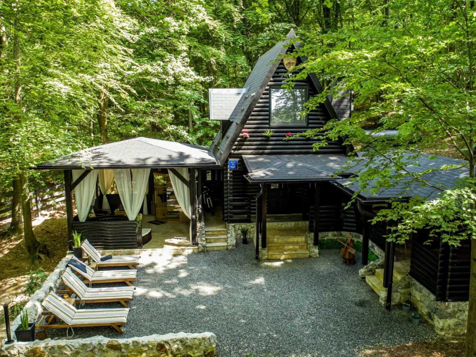 House Cabin Winterfell - Dehors