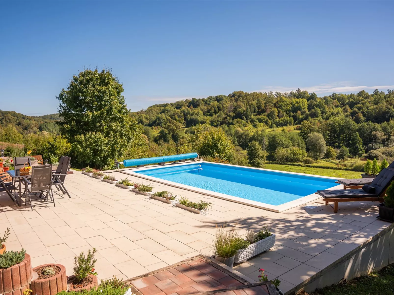 House Tri srca - Outside