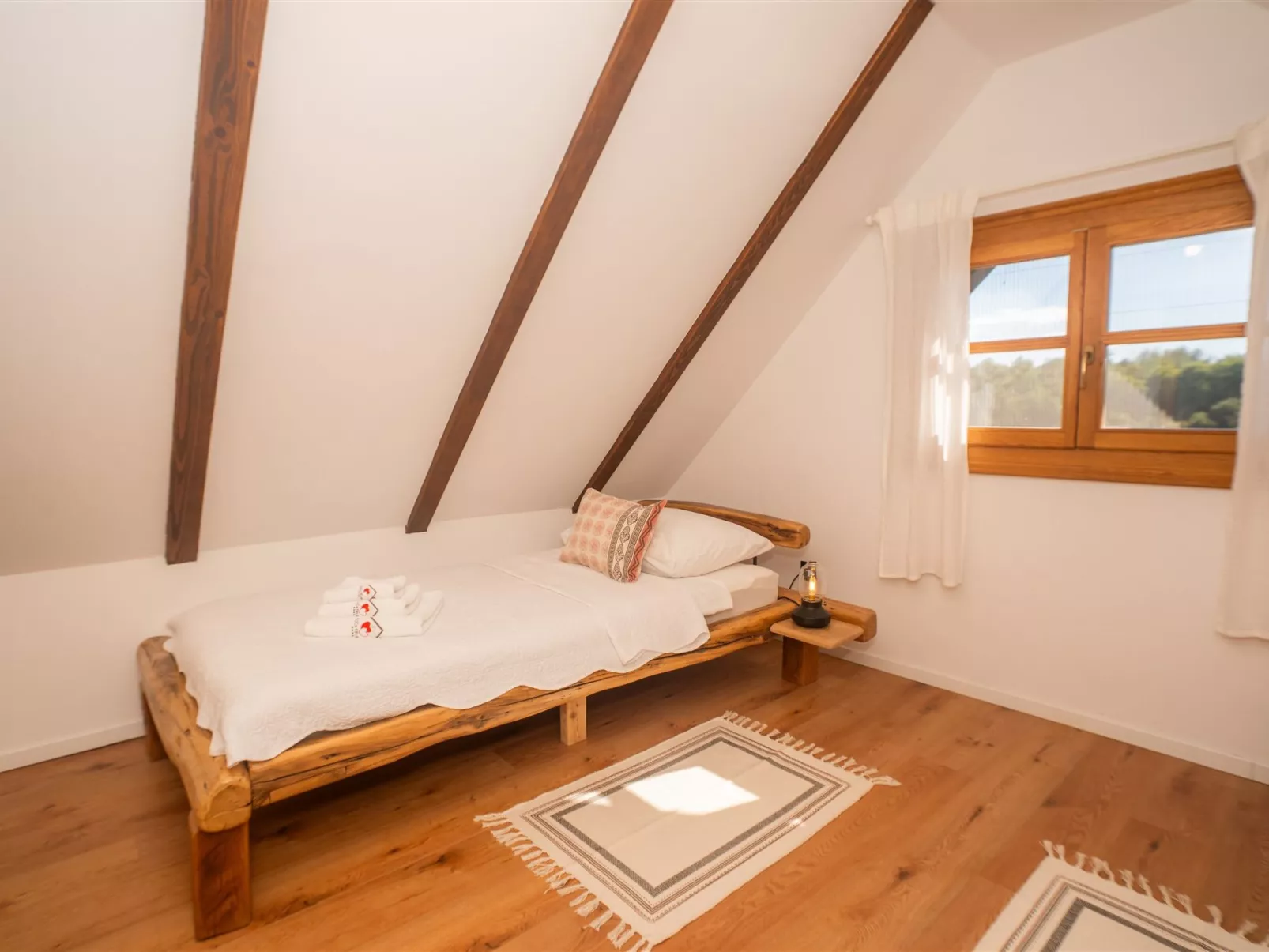 House Tri srca - Inside