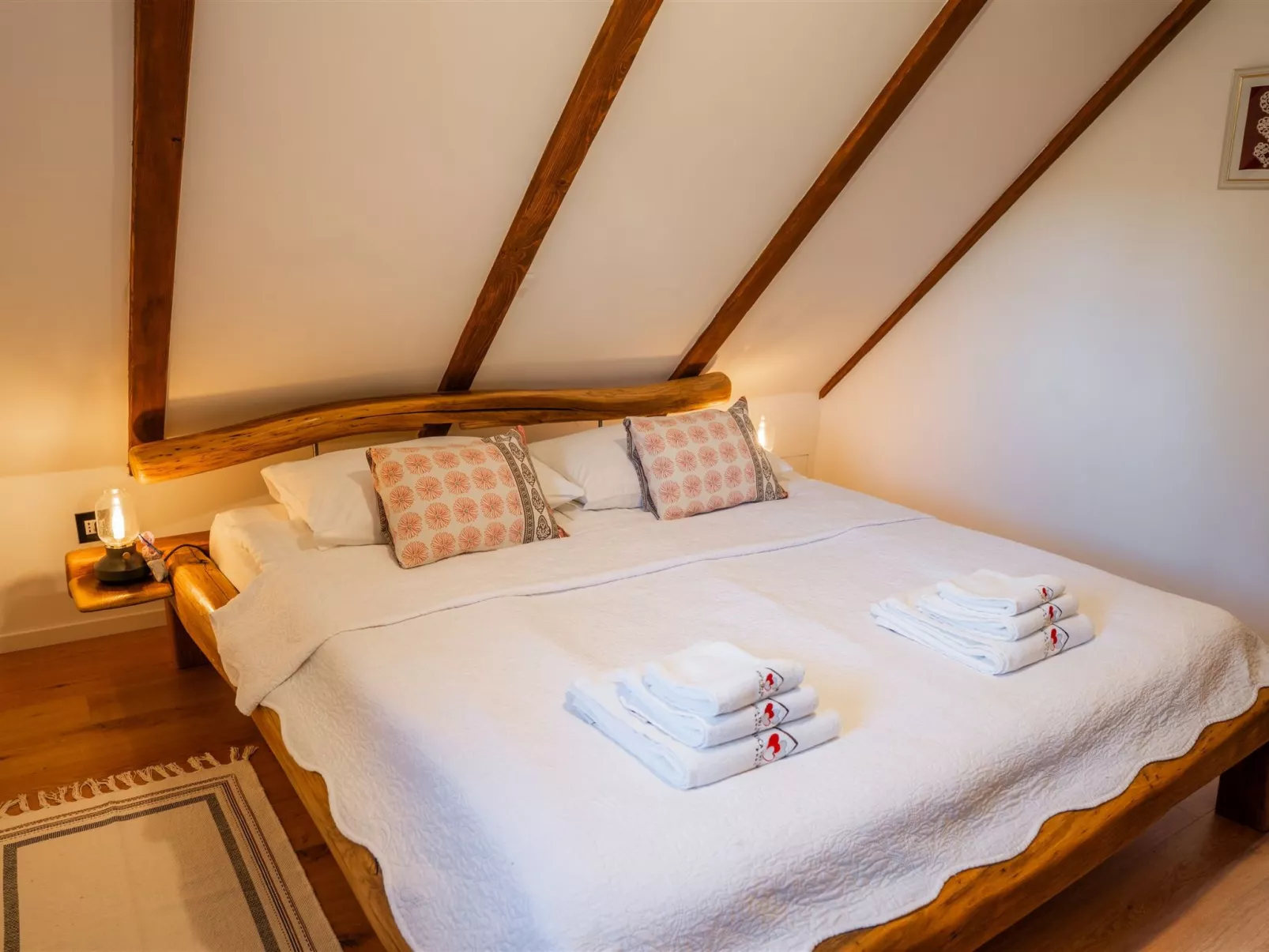 House Tri srca - Inside