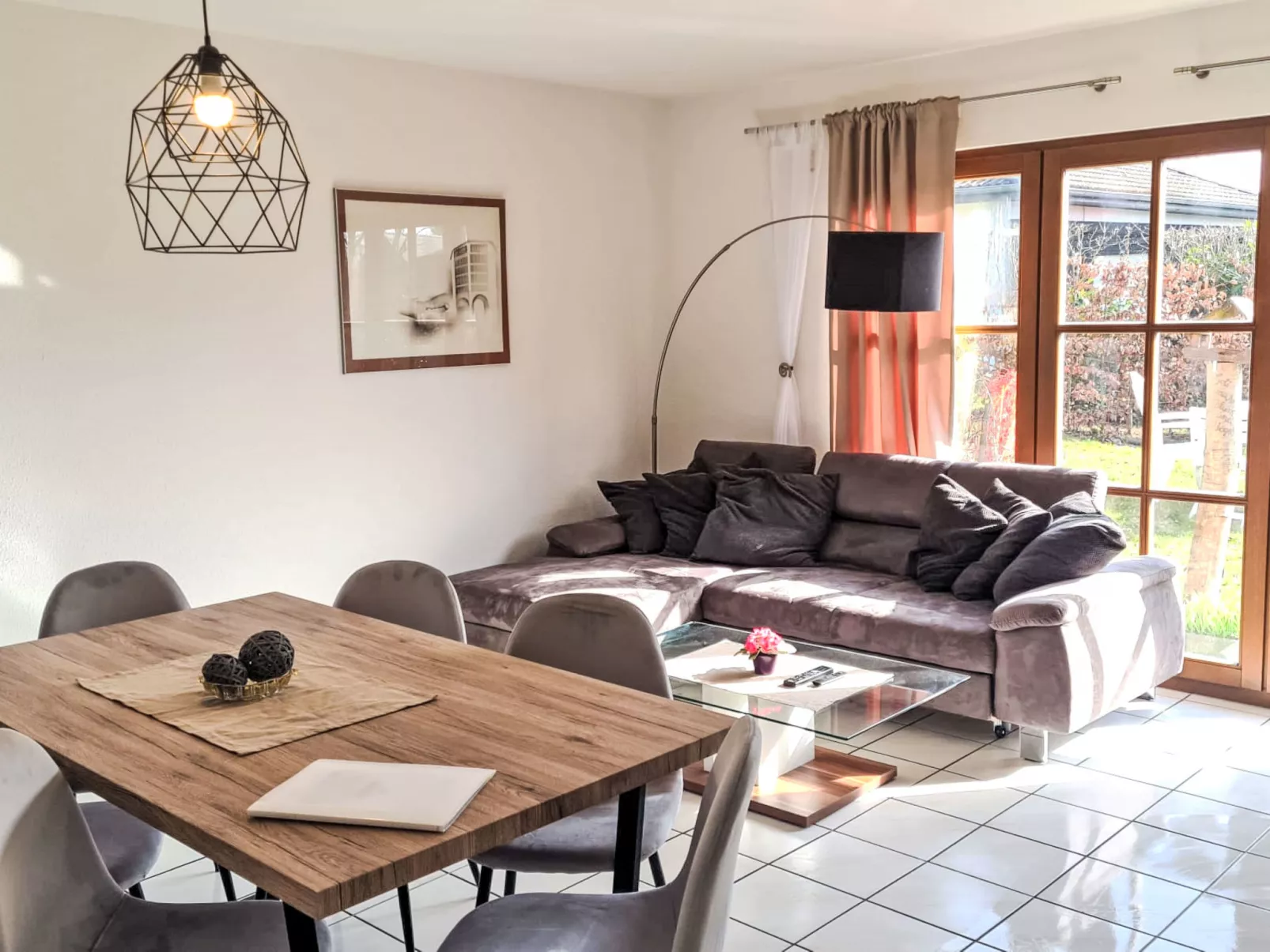 Schwesterchen - Inside