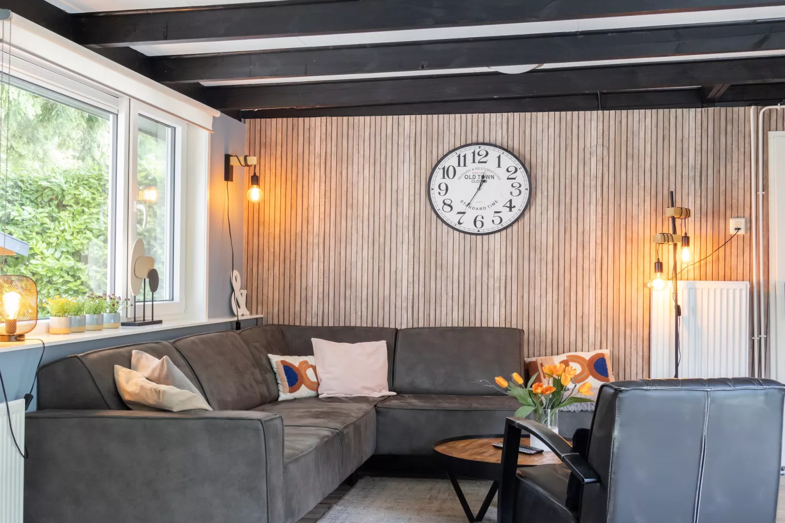 Huis & Meer nabij het Ijsselmeer