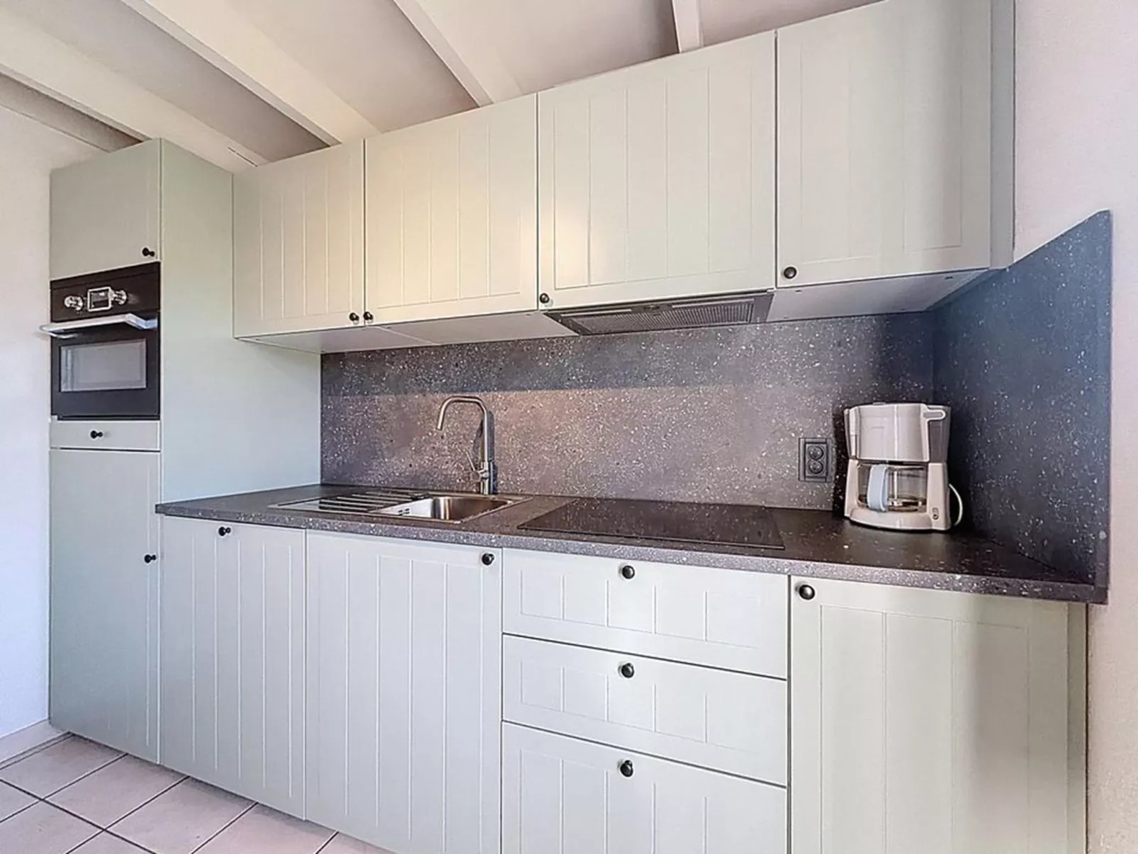 Fabiola with parking & garden - Dedans