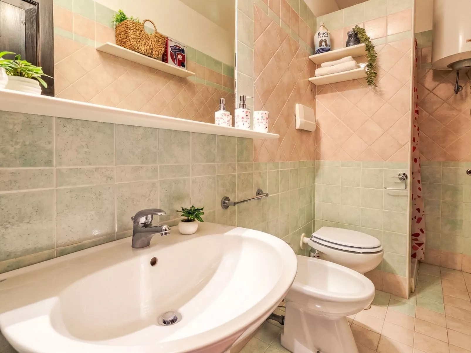 Angela House - Inside