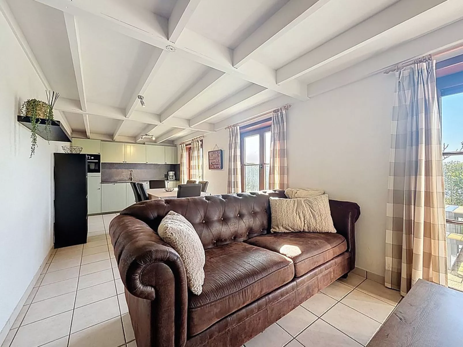 Fabiola with parking & garden - Dedans