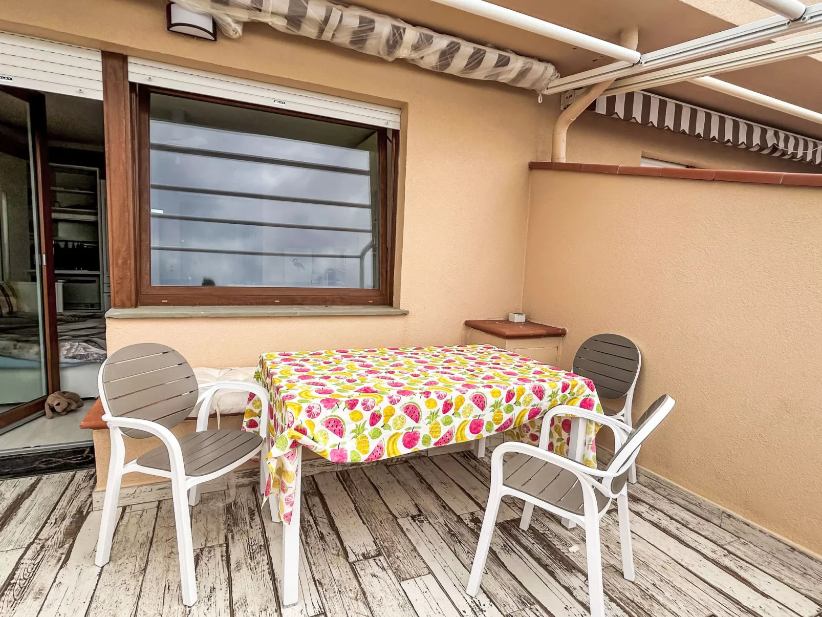 Rosa di sera - Drinnen