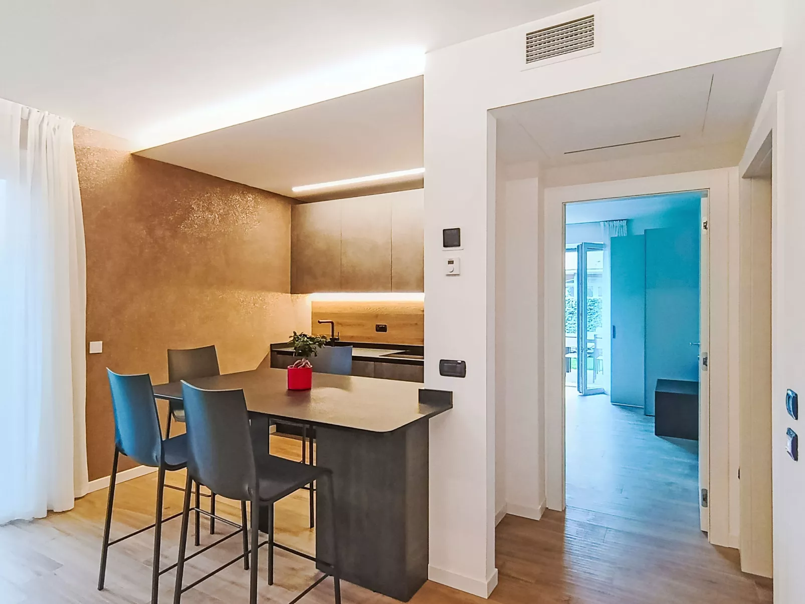 Garda Oasis - Inside