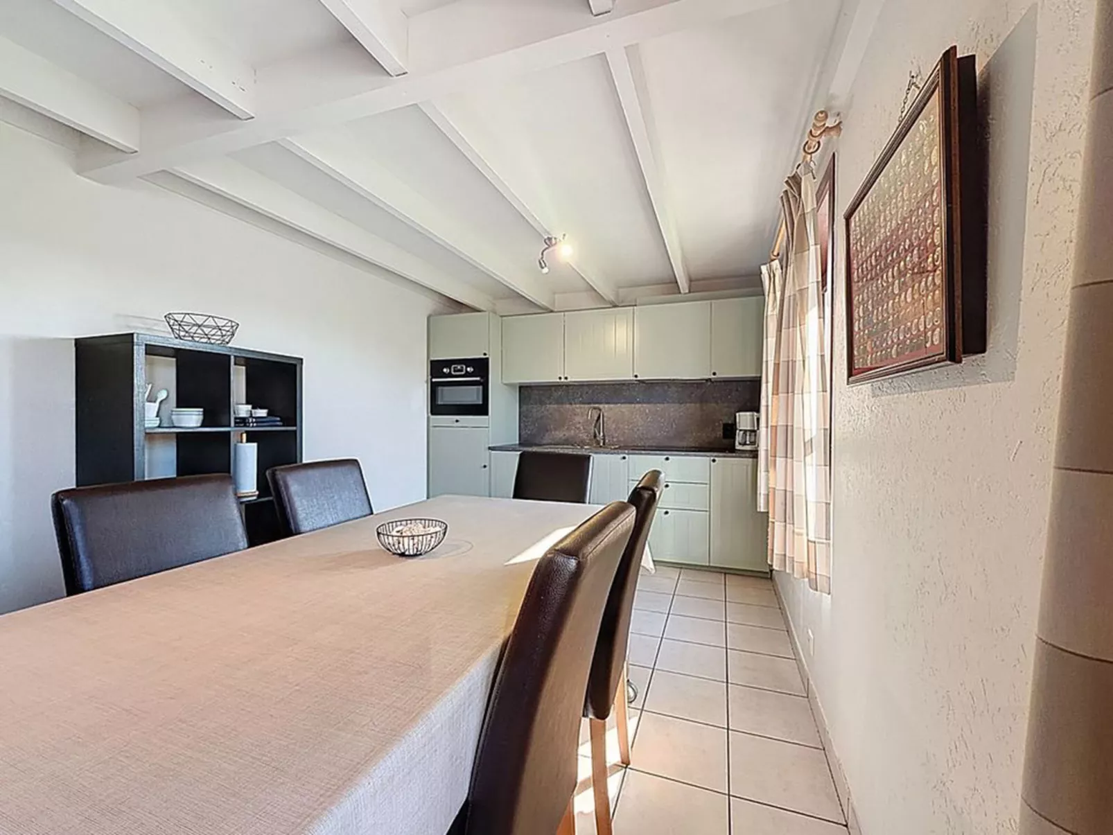 Fabiola with parking & garden - Dedans