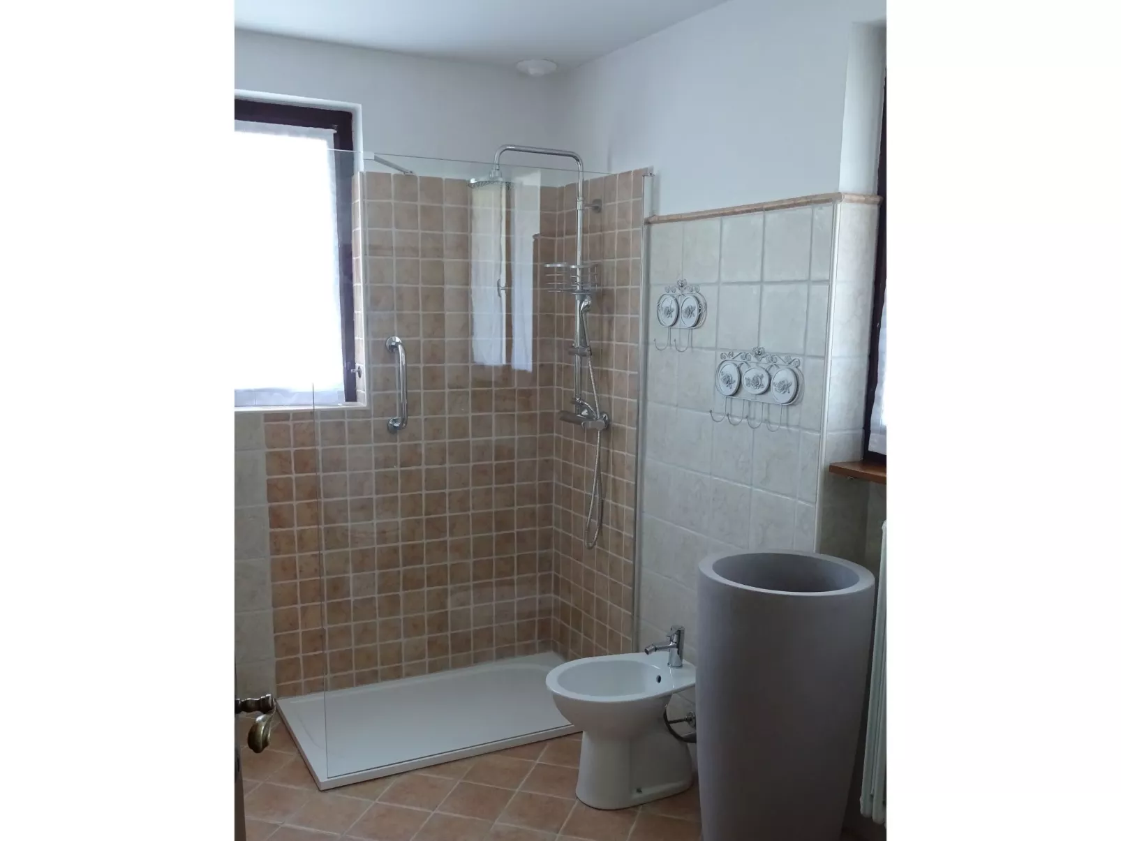 Villa mit geschlossenem Garten und schöner Aussi - Image-tags.info