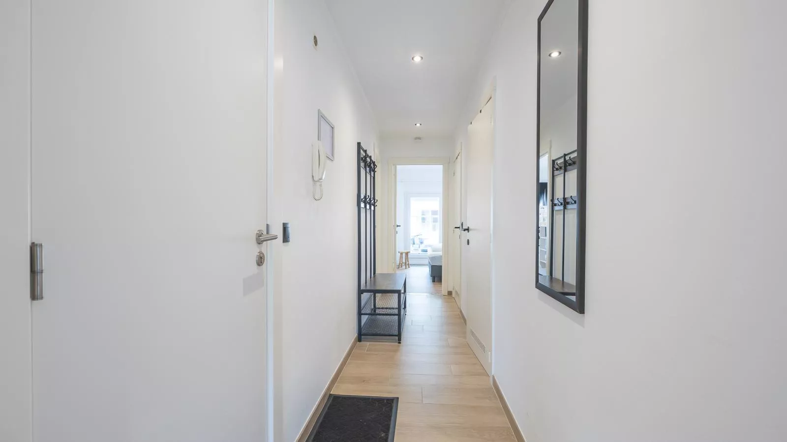 Royal - 0101 - Innenbereich