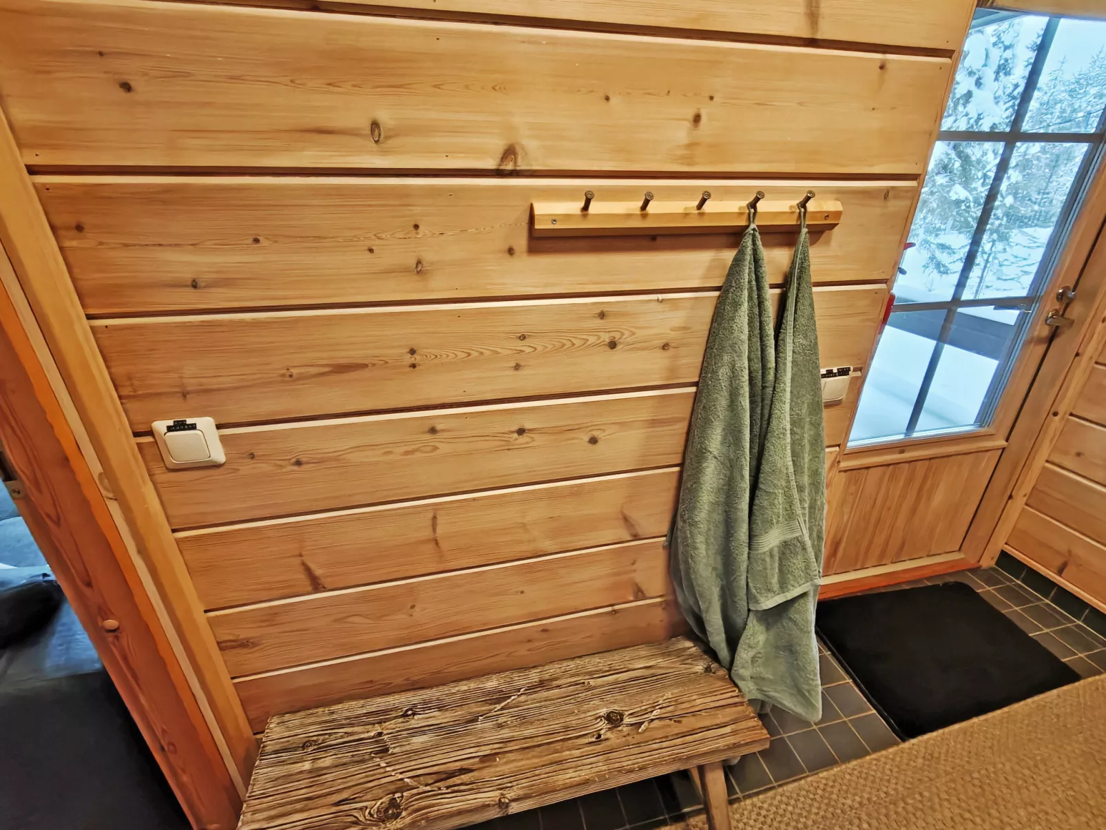 Ihtingin koskikara - Dedans