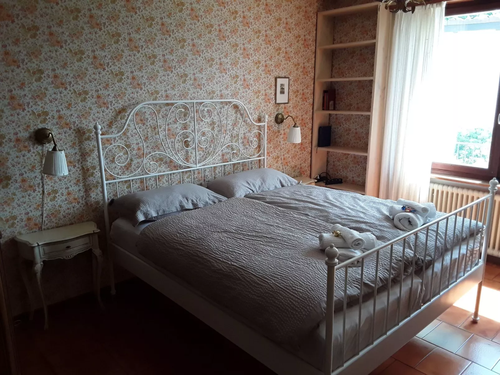 Villa mit geschlossenem Garten und schöner Aussi - Dedans