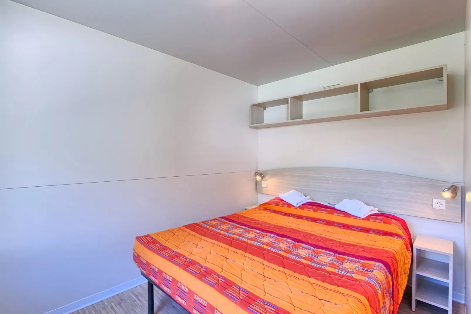 Camping Oliva / STANDARD mobile home MO85 - Chambre