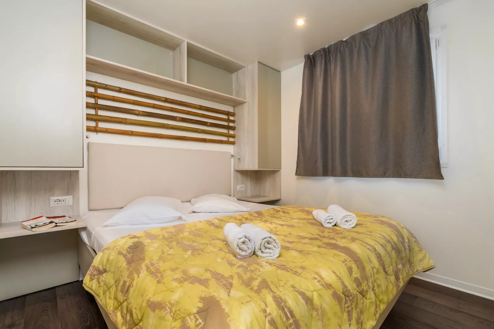 Camping Oliva / PREMIUM mobile home 4 persons PRE4 - Schlafzimmer