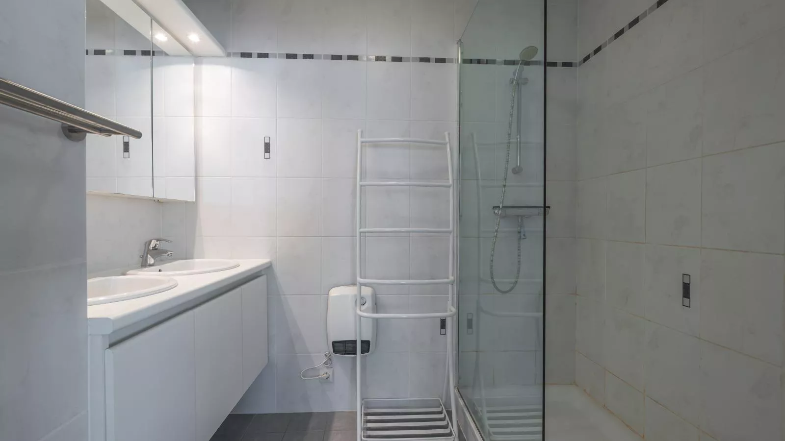 Libretto - 0602 + box 9 - Salle de bain