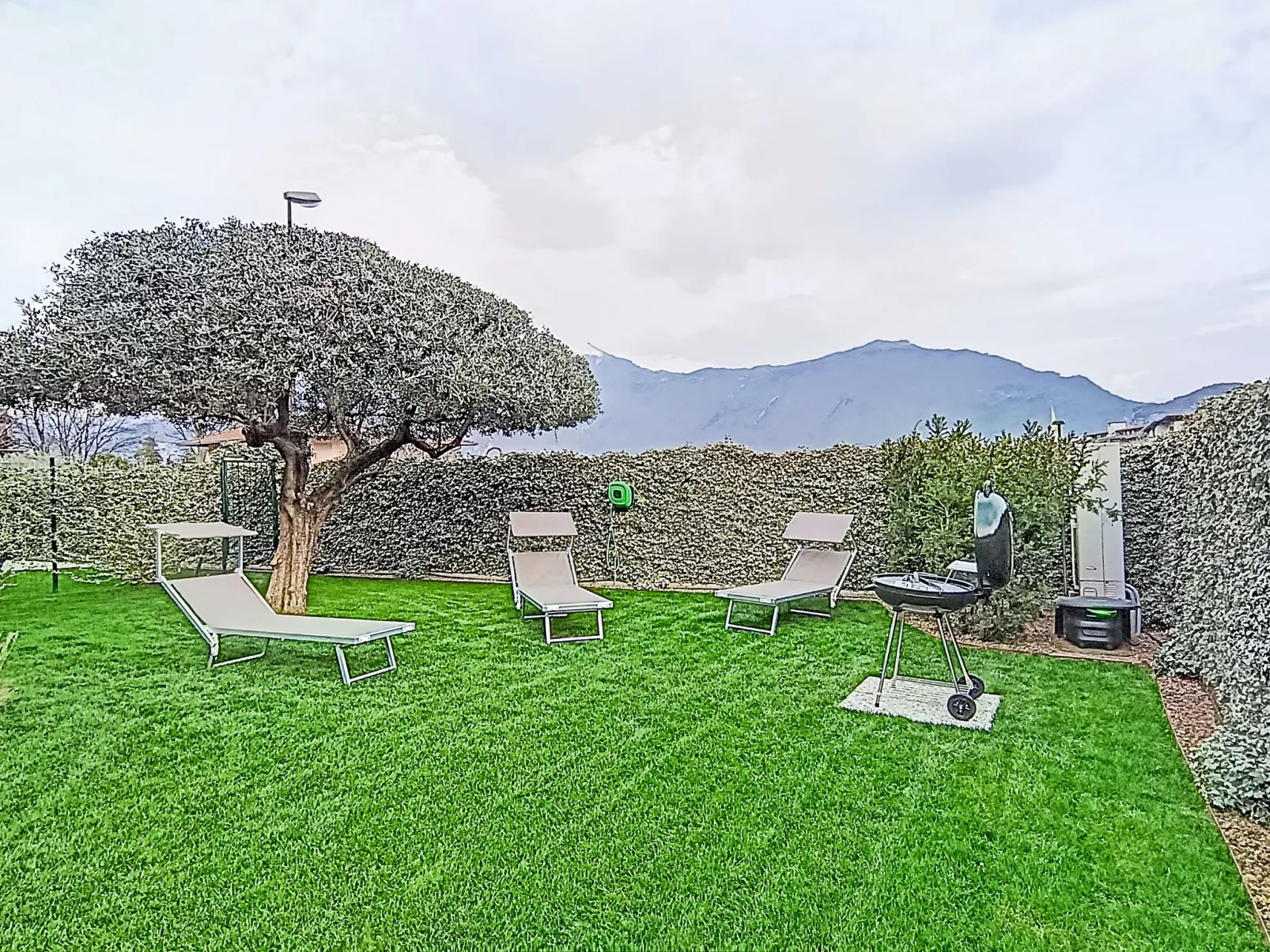 Garda Oasis - Outside