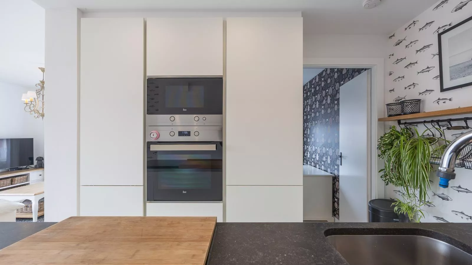 Rising Sun - 0101 - Cuisine