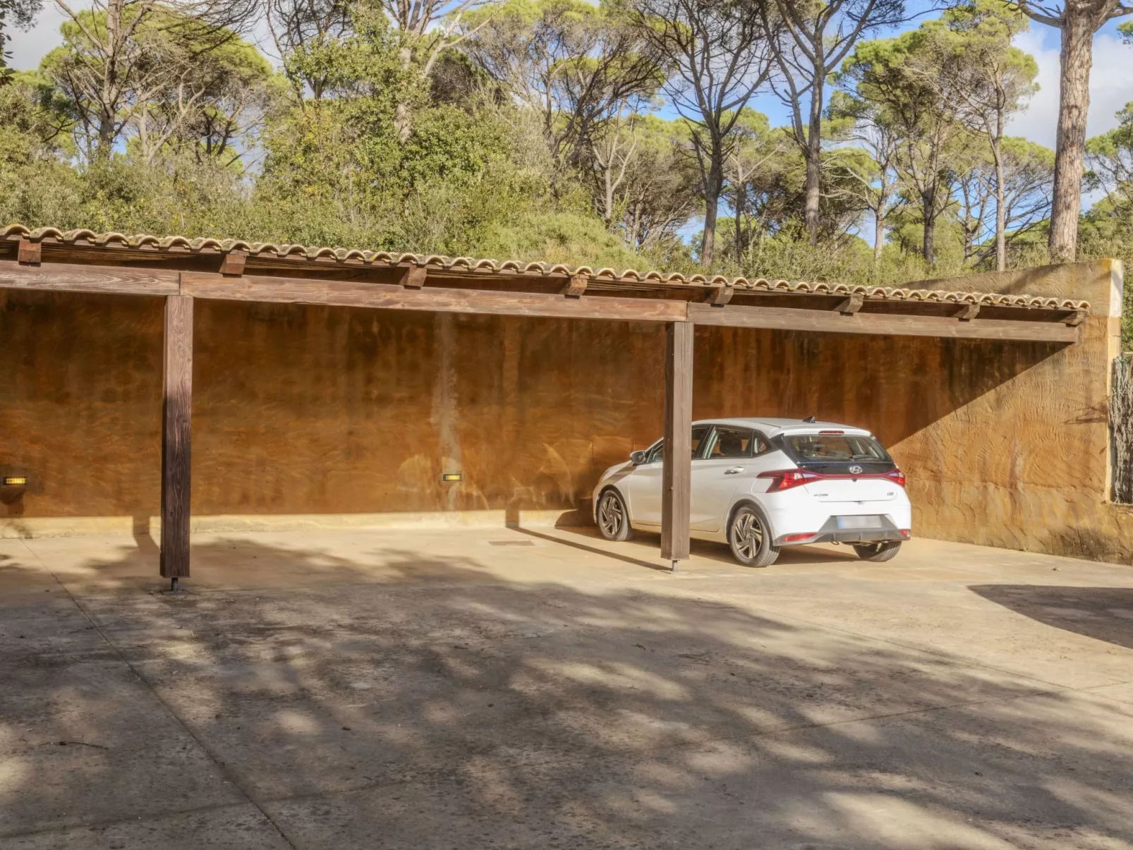 Mas Oliveres - Outside