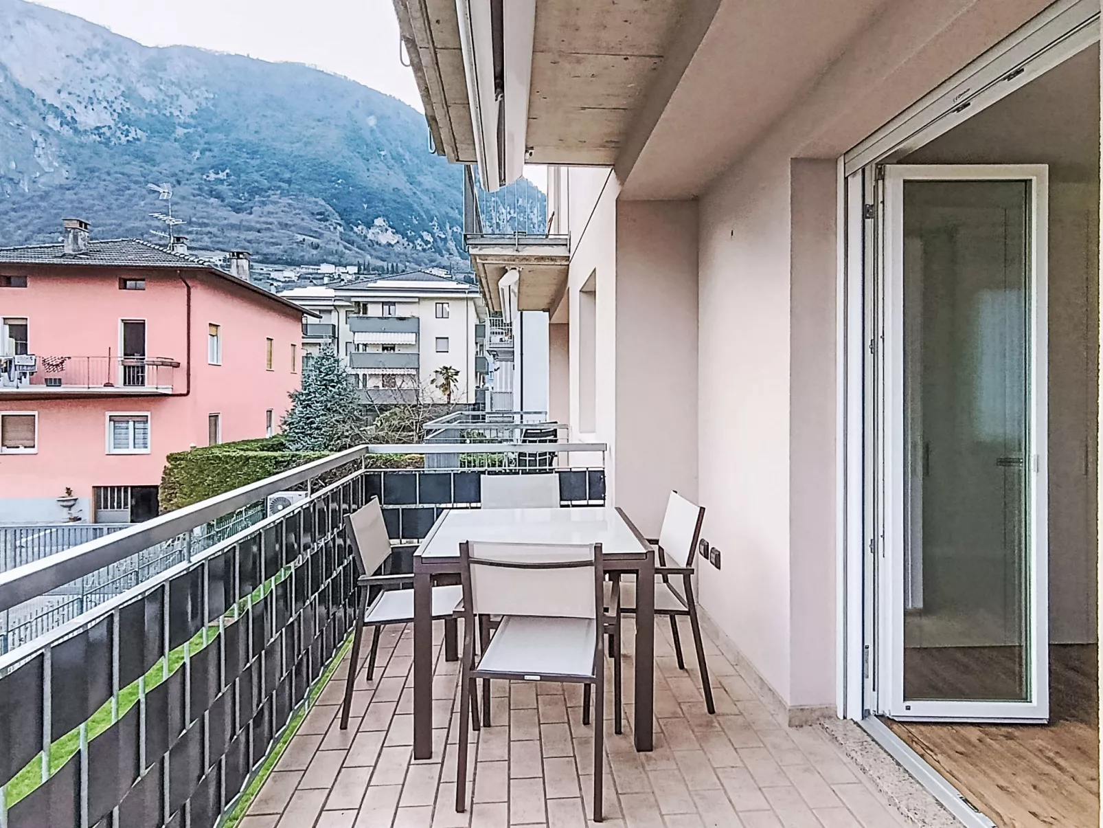 Garda Oasis and Horizon - Inside