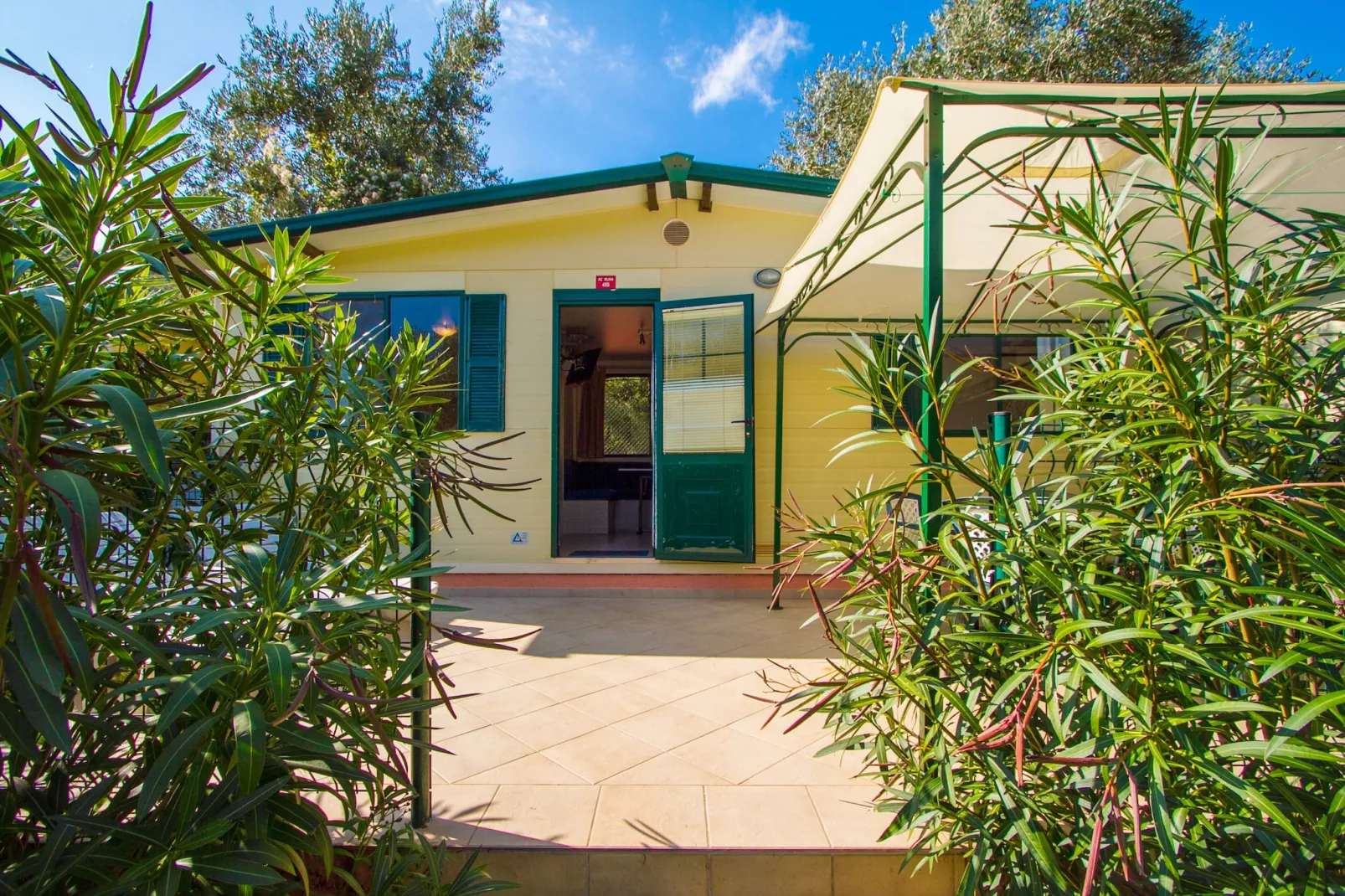 Camping Oliva / STANDARD mobile home MO85 - Terrasse / balcon