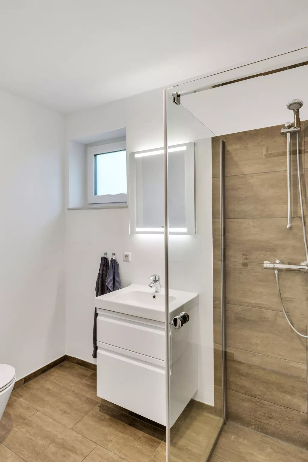 Penthouse Imort (654) - Inside