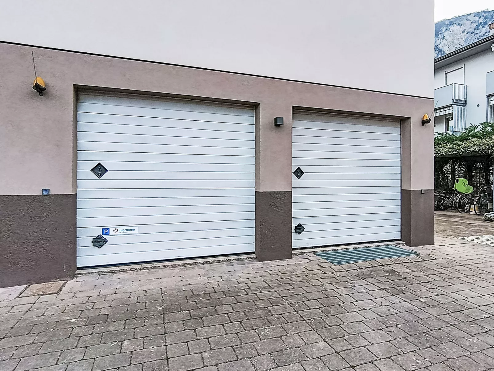 Garda Oasis - Outside