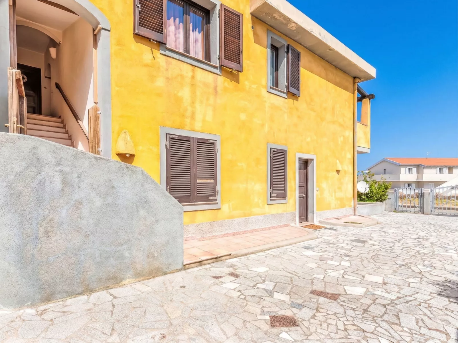 Angela House - Outside